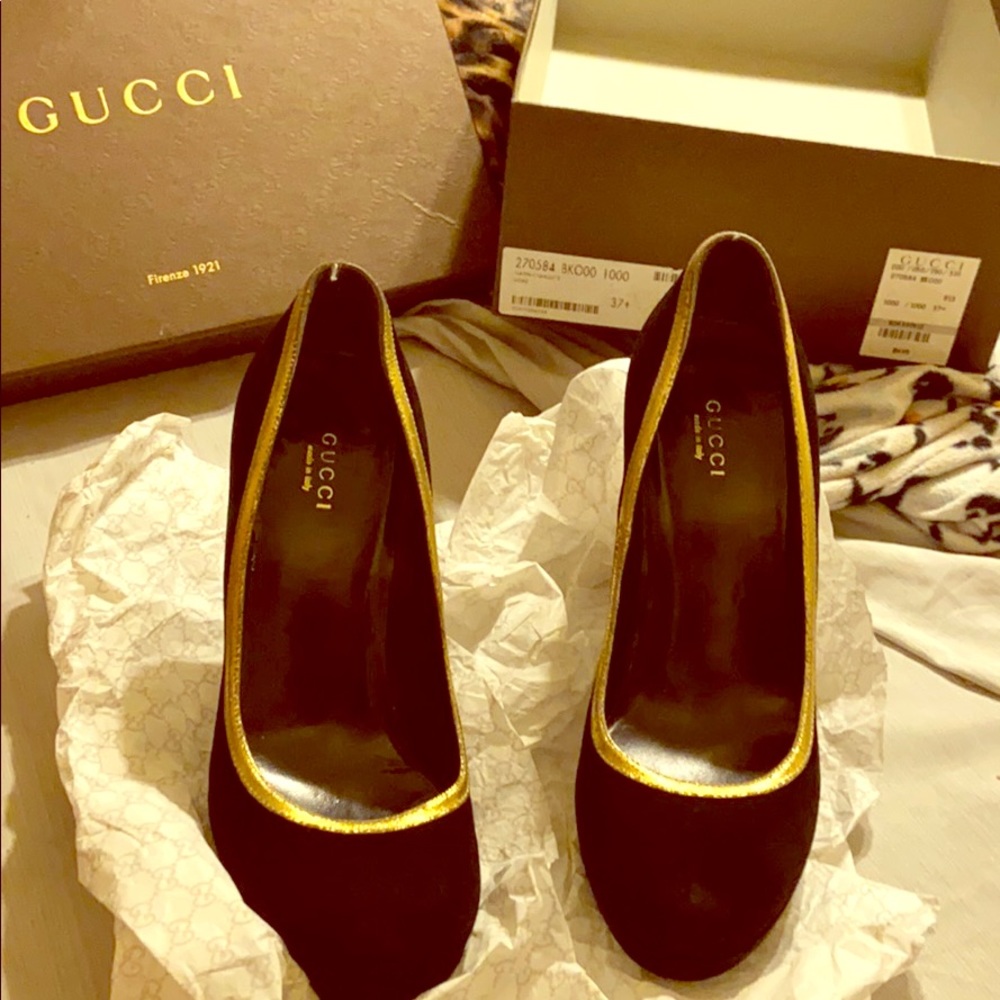 GUCCI Suede High heels